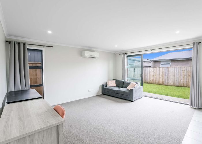  at 5 Roslyn Farm Street, Ramarama, Drury
