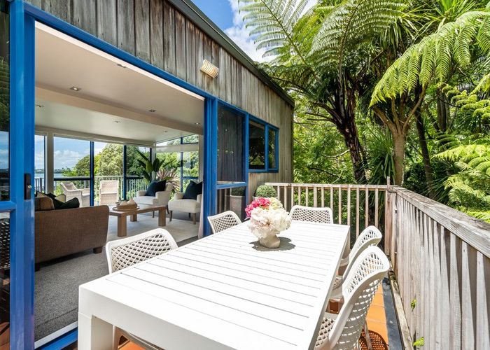  at 2 Beach Road, Northcote Point, Auckland