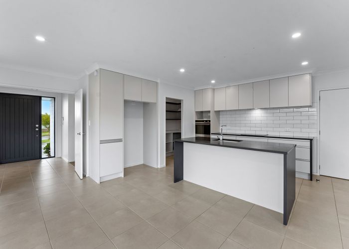  at 16 Parkgrove Crescent, Pokeno, Franklin, Auckland