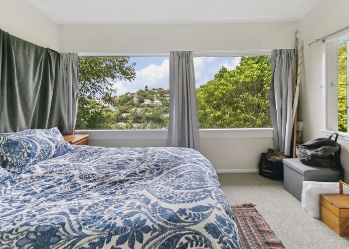  at 1/13 Garden Road, Northland, Wellington