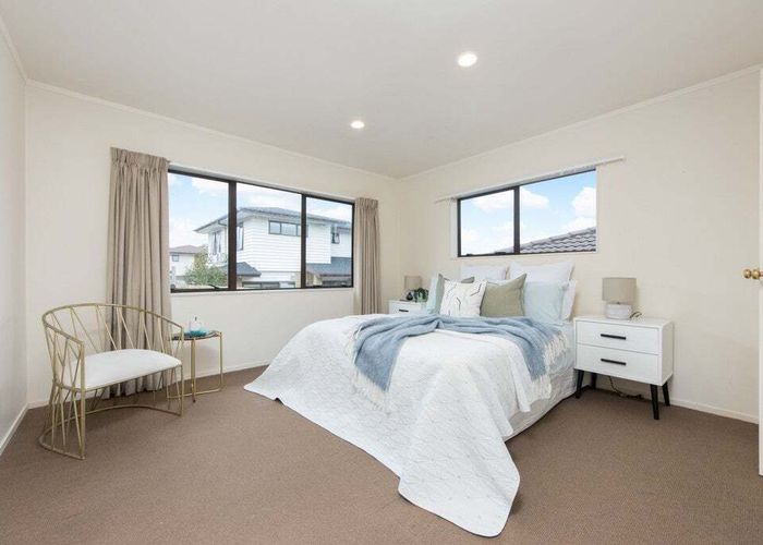  at 1/111 Sturges Road, Henderson, Auckland