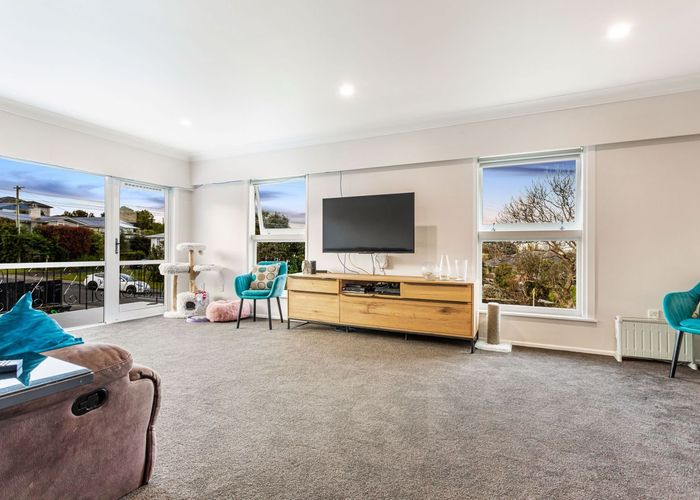  at 15 Divich Avenue, Te Atatu South, Auckland