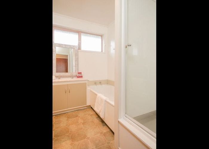  at 1/262 Great South RD, Manuwera, Auckland