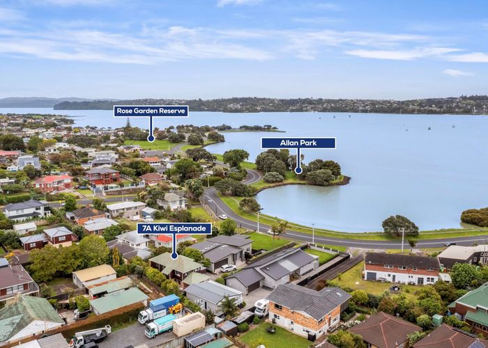  at 7A Kiwi Esplanade, Mangere Bridge, Auckland
