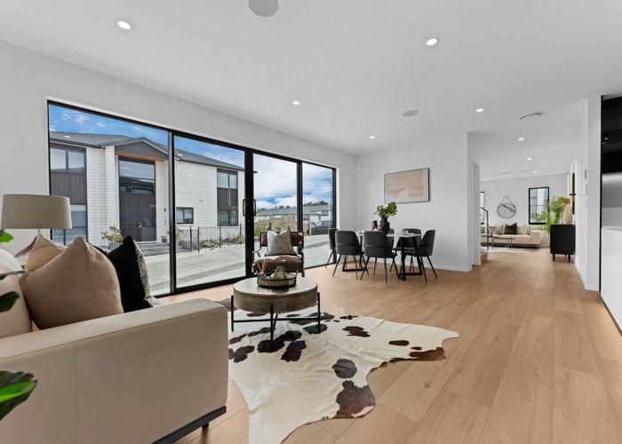  at 2A Matatahi Road, Flat Bush, Manukau City, Auckland