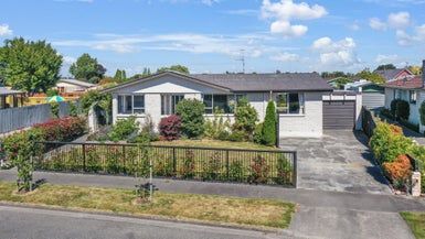  at 11 Glassey Drive, Allenton, Ashburton