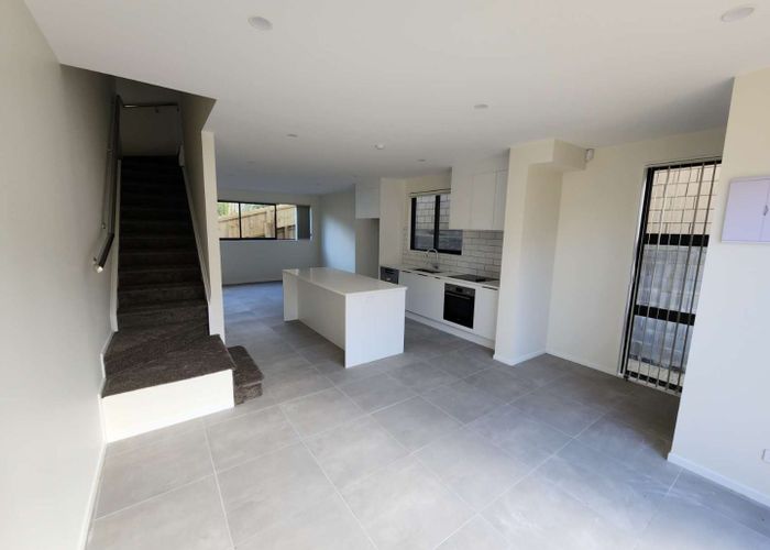  at 45c Greenvalley Rise, Glenfield, North Shore City, Auckland