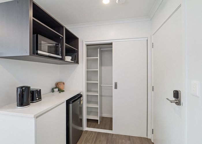  at 159 Unsworth Drive, Unsworth Heights, North Shore City, Auckland