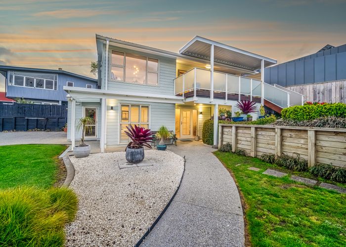  at 14 Luplau Crescent, Cockle Bay, Auckland