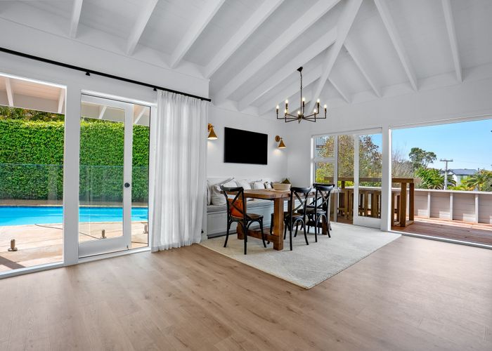  at 7 Parr Terrace, Castor Bay, North Shore City, Auckland