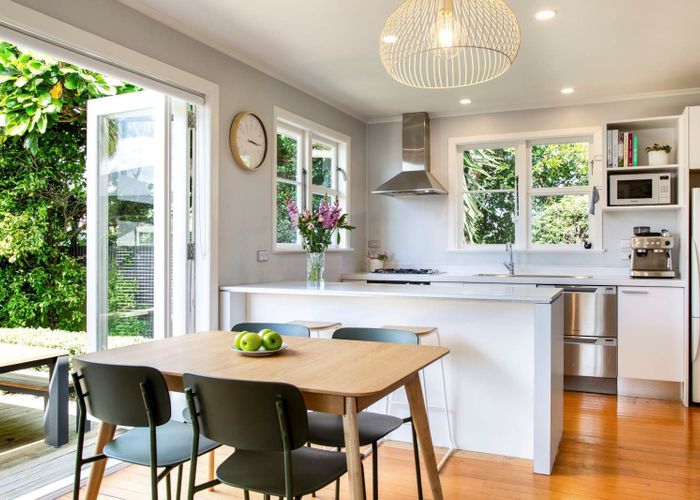  at 21 Wairau Avenue, Avondale, Auckland City, Auckland