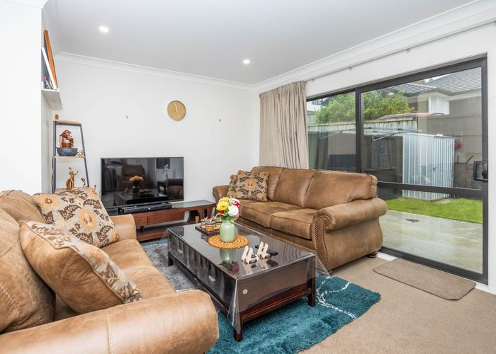  at 2/33 Cowley Drive, Temple View, Hamilton, Waikato