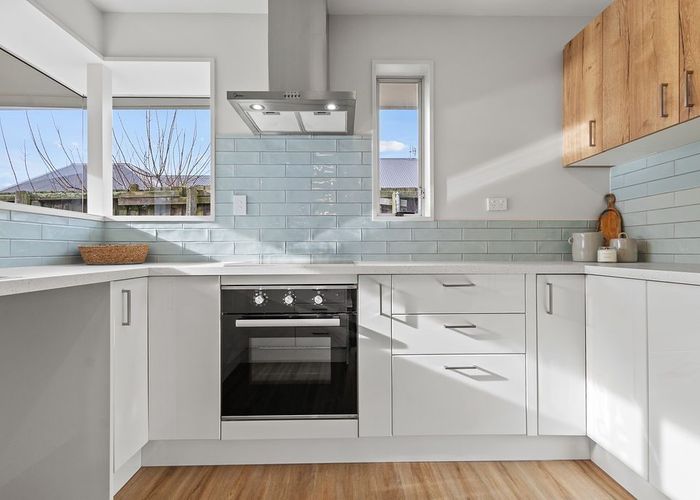  at 2/9 Ruru Road, Bromley, Christchurch City, Canterbury