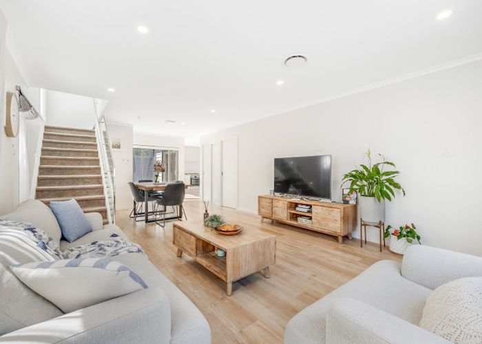  at 4 Waihanga Way, Bucklands Beach, Manukau City, Auckland