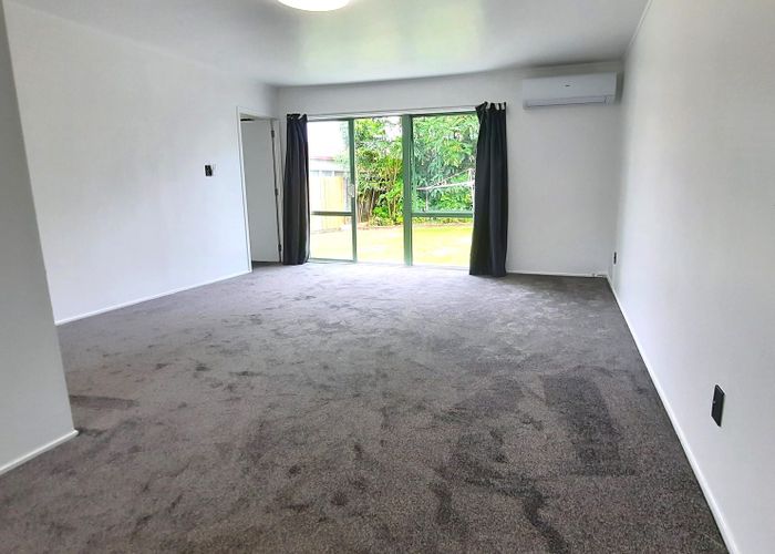  at 2/27 Mon Desir Place, Manurewa, Auckland