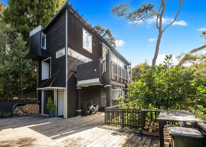  at 87 Laingholm Drive, Laingholm, Auckland