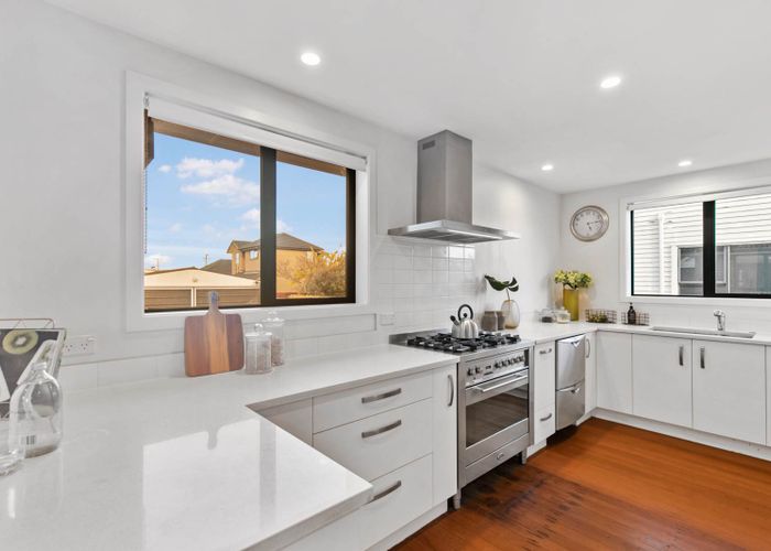  at 18 Tamatea Avenue, Point England, Auckland