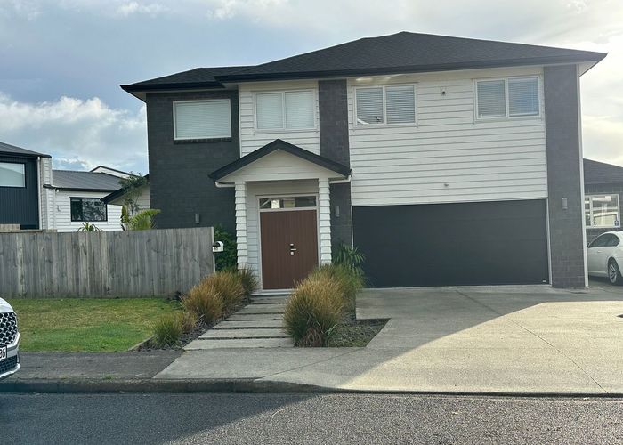  at 77 Granville Drive, Massey, Waitakere City, Auckland