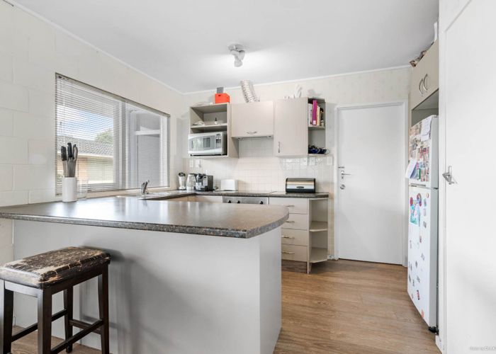  at 2/201 Bucklands Beach Road, Bucklands Beach, Auckland