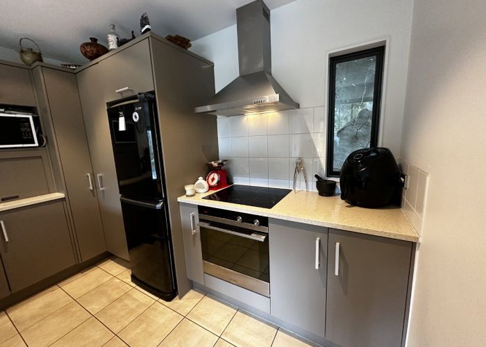  at 6/7 The Avenue, Albany, Auckland