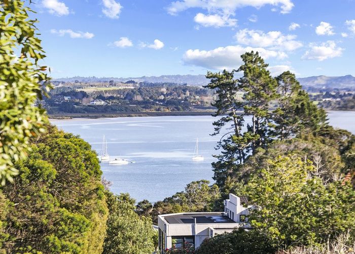  at 3 Austin Road, Greenhithe, North Shore City, Auckland