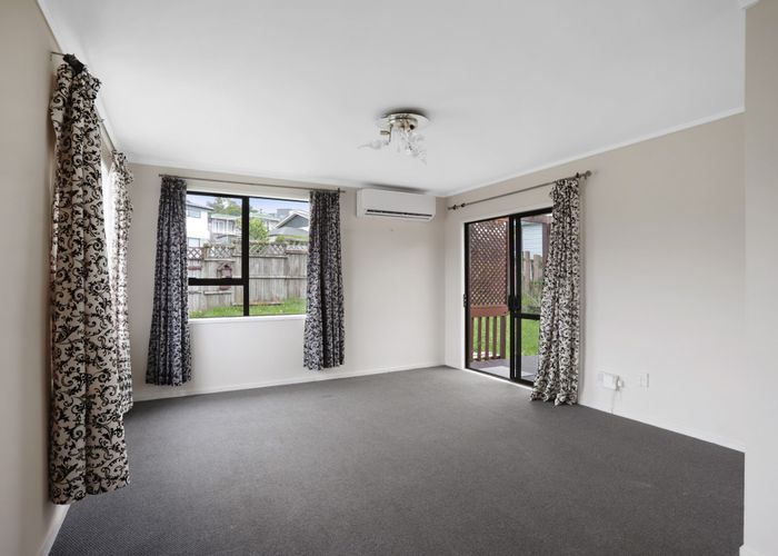  at 10 Faram Place, Massey, Auckland