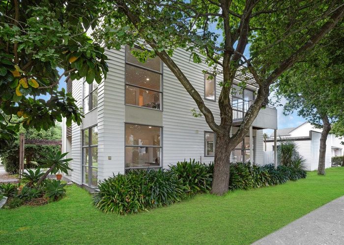  at 44 Figaro Crescent, Takanini, Papakura, Auckland