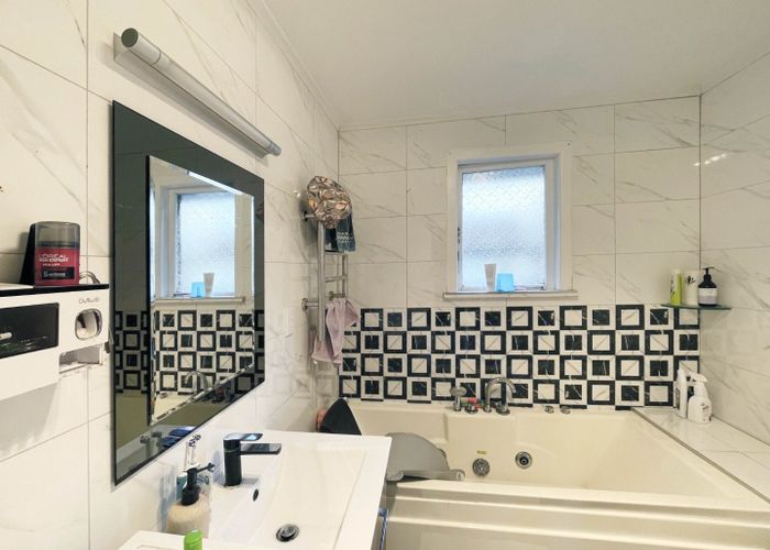  at 3/4 Patterson Street, Sandringham, Auckland City, Auckland