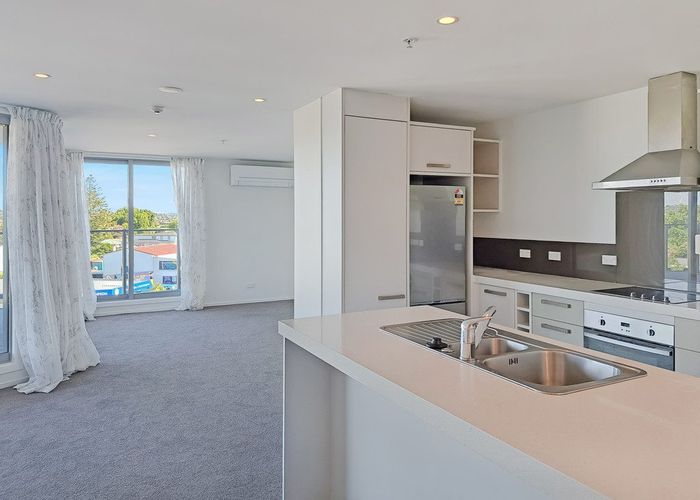  at 3B/84 Gunner Drive, Te Atatu Peninsula, Waitakere City, Auckland
