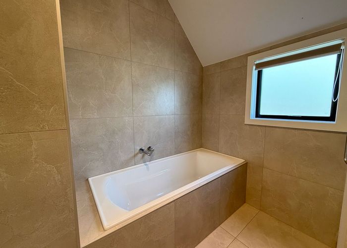  at 9E Concord Place, Glen Innes, Auckland City, Auckland