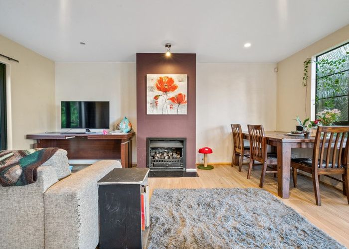  at 28E Glenorchy Street, Glen Eden, Auckland