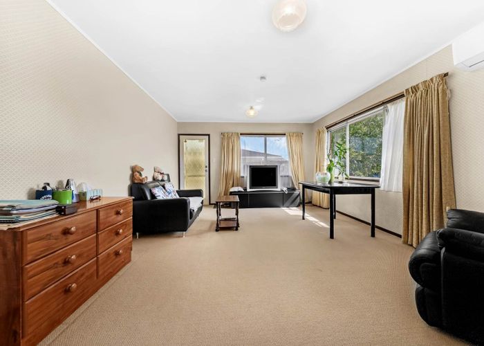  at 1/7 Ballater Place, Highland Park, Manukau City, Auckland