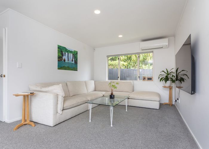  at 2/6 Aliford Ave, One Tree Hill, Auckland City, Auckland