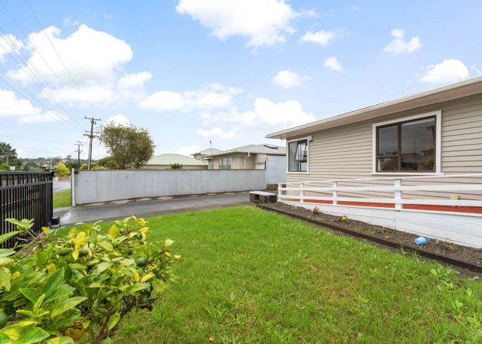  at 3 Mawney Road, Henderson, Auckland
