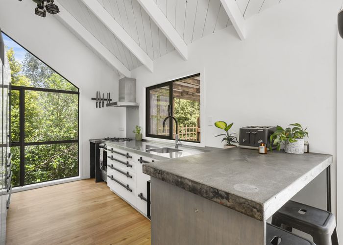  at 43 Phillip Avenue, Glen Eden, Auckland