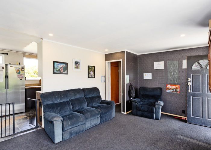  at 122 Cunningham Crescent, Grasmere, Invercargill