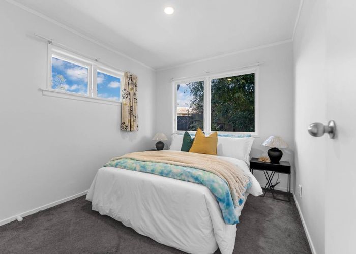  at 82 Kivell Close, Mangere East, Auckland