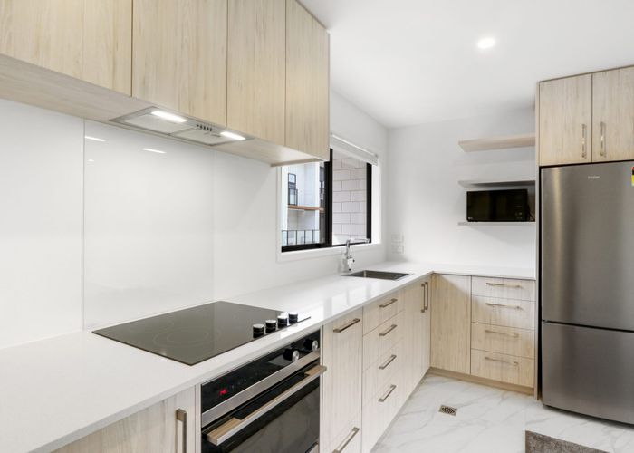  at 10/200 Carrington Road, Mount Albert, Auckland City, Auckland