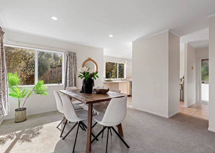  at 1/13 Limmer Place, Browns Bay, Auckland
