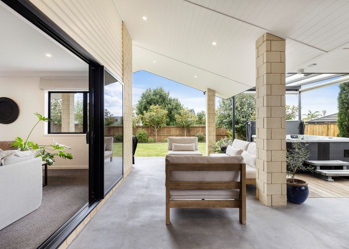  at 32 Parkhaven Drive, Rosehill, Papakura
