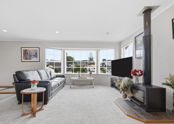  at 24 Houghton Street, Meadowbank, Auckland City, Auckland