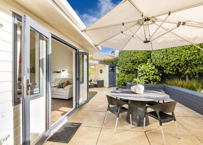  at 24A Niccol Avenue, Narrow Neck, Auckland