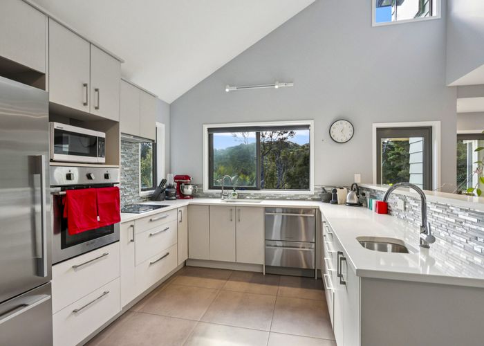  at 59 Kauri Point Road, Laingholm, Waitakere City, Auckland