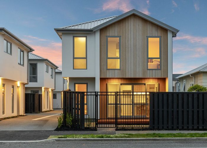  at 1 & 2/293 Lyttelton Street, Spreydon, Christchurch City, Canterbury