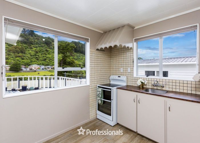  at 2/71 Gemstone Drive, Birchville, Upper Hutt