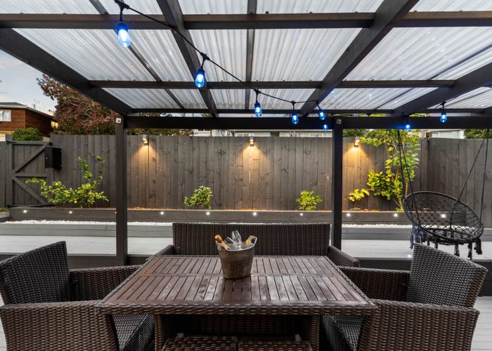  at 7A Brunton Place, Glenfield, North Shore City, Auckland