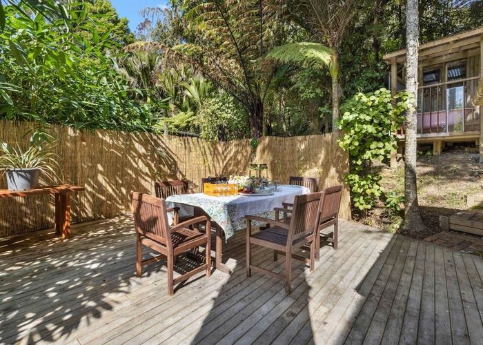  at 26 Mahoe Road, Titirangi, Waitakere City, Auckland