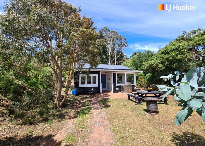Free property data for 74 Otakou Golf Course Road, Otakou homes.co.nz