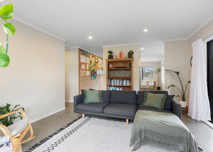  at 18 Foundation Place, Glen Eden, Auckland