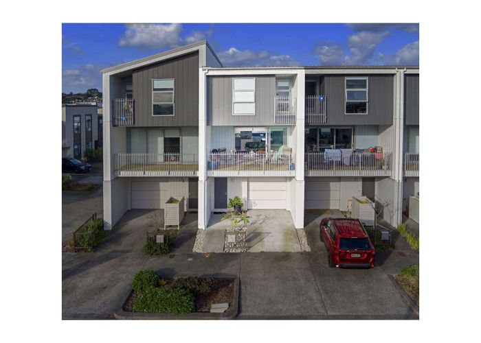  at 33 Bonnette Road, Flat Bush, Auckland